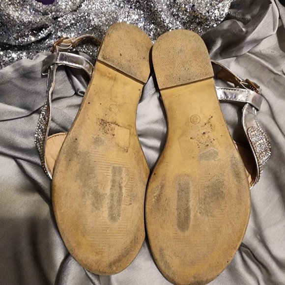 SANDLES - Picture 4 of 4